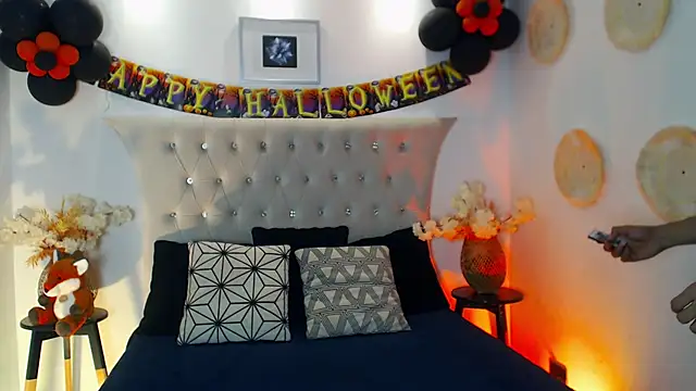 Snapshot of SalvadorFit chatting on November 2, 8:33 pm SalvadorFit online show from November 2, 8:33 pm