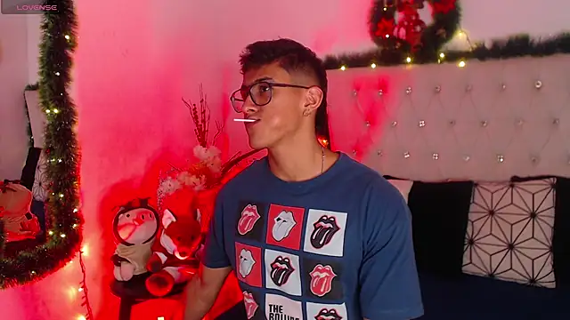 SalvadorFit online show from December 17, 8:37 pm