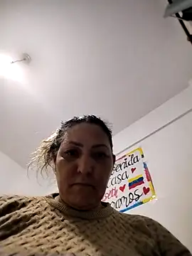 Lunita86 online show from October 29, 1:41 am