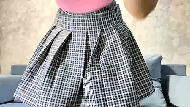 Snapshot of SetsukoBuddemeyer chatting on October 31, 11:55 am SetsukoBuddemeyer online show from October 31, 11:55 am