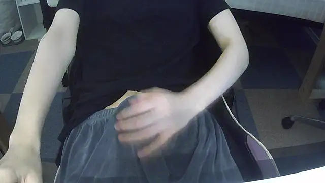 Snapshot of suzullll chatting on March 31, 5:52 am suzullll online show from March 31, 5:52 am