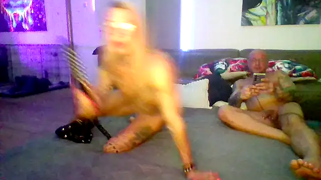 Snapshot of Fit4Kink chatting on March 10, 9:20 pm Fit4Kink online show from March 10, 9:20 pm