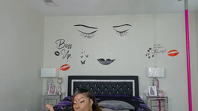 NaomiBanksxxx online show from September 25, 8:45 pm