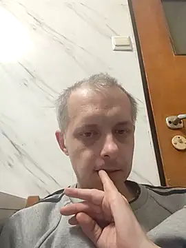 szajbusek41 online show from January 12, 3:39 pm