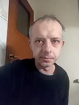 szajbusek41 online show from January 15, 3:11 am