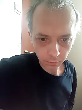 szajbusek41 online show from February 2, 7:29 am