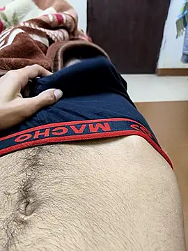 Snapshot of king_boy070 chatting on December 16, 5:51 pm king boy070 online show from December 16, 5:51 pm