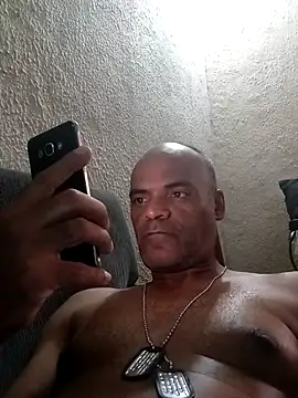 Snapshot of JeffersonRay chatting on November 11, 11:32 am JeffersonRay online show from November 11, 11:32 am