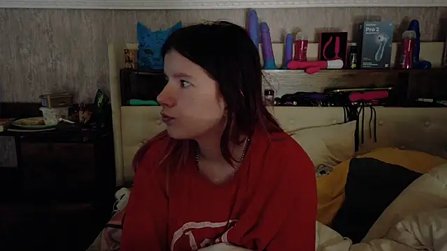Snapshot of Hot_SkinnyGirl chatting on April 10, 10:14 pm Hot SkinnyGirl online show from April 10, 10:14 pm