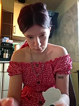 Snapshot of Hot_SkinnyGirl chatting on April 17, 4:48 am Hot SkinnyGirl online show from April 17, 4:48 am