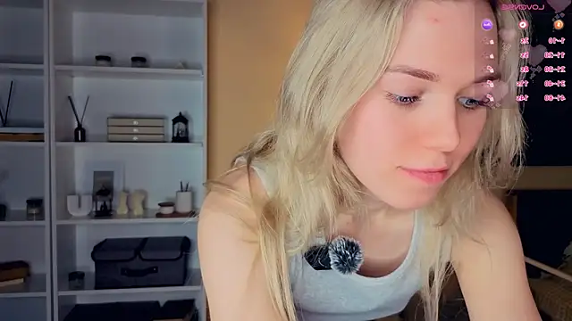 DianeHonnette online show from February 3, 7:41 pm