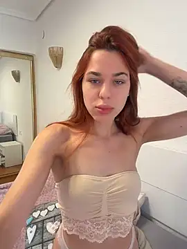 Snapshot of MollyXoXo chatting on May 27, 12:02 pm MollyXoXo online show from May 27, 12:02 pm