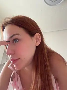 Snapshot of MollyXoXo chatting on July 31, 12:59 pm MollyXoXo online show from July 31, 12:59 pm