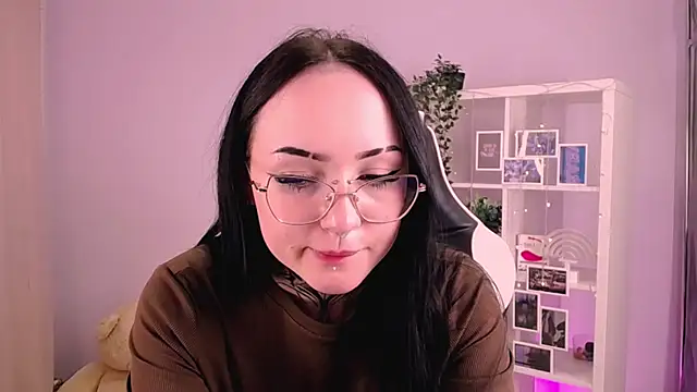 MollyKissy online show from October 17, 8:06 am