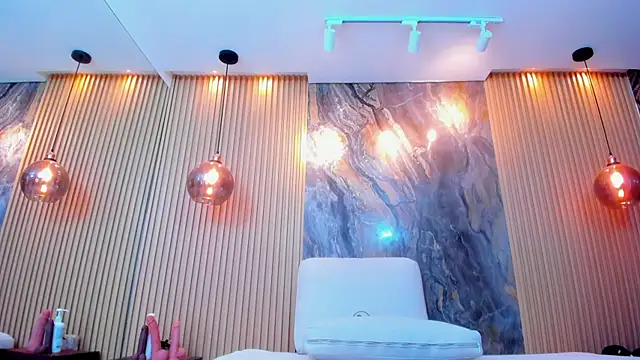 Snapshot of grace_daviss chatting on October 10, 10:58 am grace daviss online show from October 10, 10:58 am