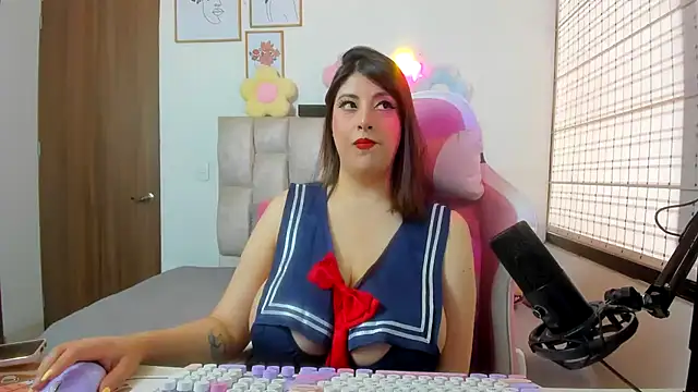 queenalexxa111 online show from May 13, 12:57 pm