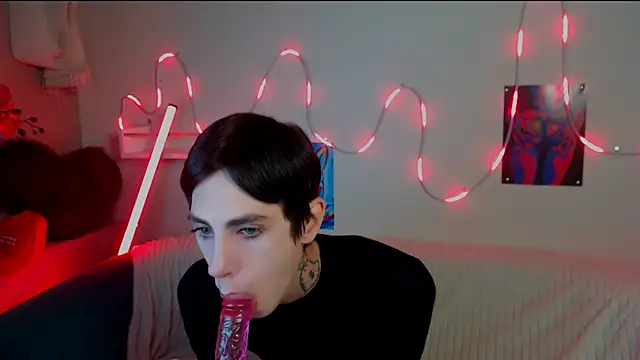 Snapshot of AlexNaughty14 chatting on September 27, 7:46 am AlexNaughty14 online show from September 27, 7:46 am