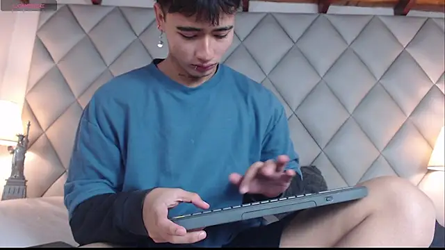 Clement Reyes online show from October 16, 12:50 pm