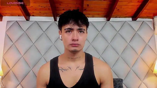 Clement Reyes online show from December 18, 12:38 am