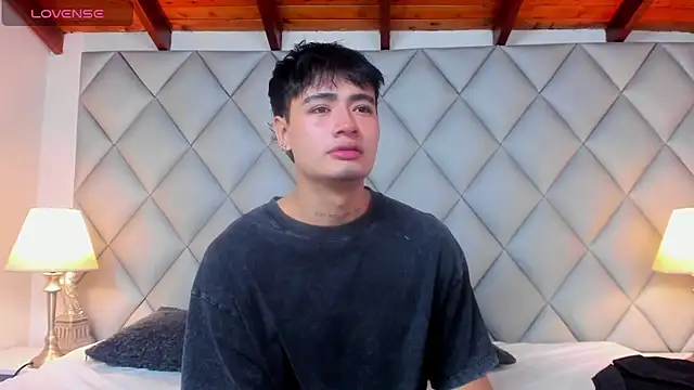 Clement Reyes online show from January 6, 7:39 pm