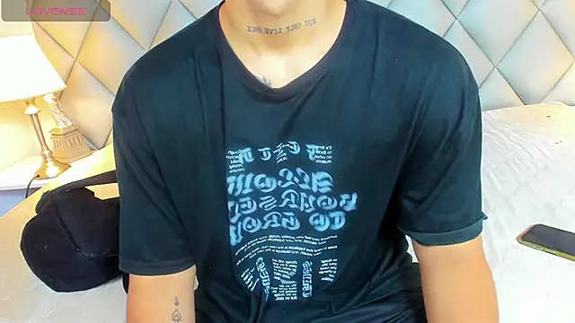 Clement Reyes online show from February 5, 2:00 pm