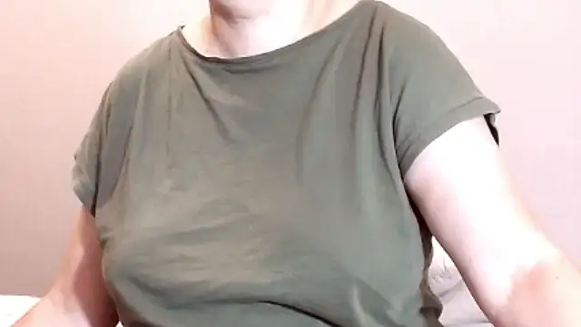 Snapshot of NastyAssxx chatting on June 7, 8:29 am NastyAssxx online show from June 7, 8:29 am