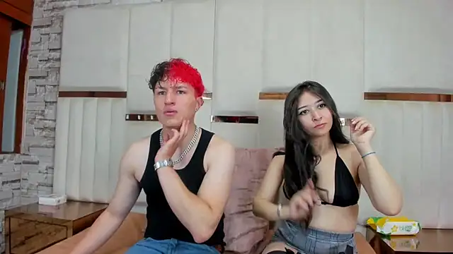 Snapshot of ANLLELOAndANGELA chatting on October 21, 5:46 pm ANLLELOAndANGELA online show from October 21, 5:46 pm