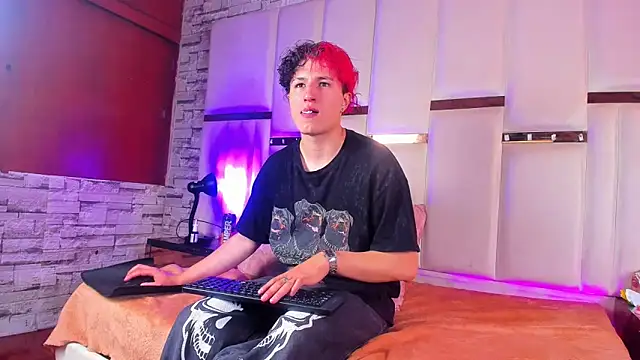 ANLLELOAndANGELA online show from November 25, 4:40 pm