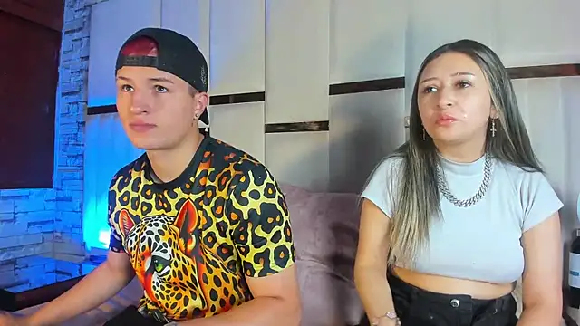 Snapshot of ANLLELOAndANGELA chatting on March 31, 3:23 pm ANLLELOAndANGELA online show from March 31, 3:23 pm