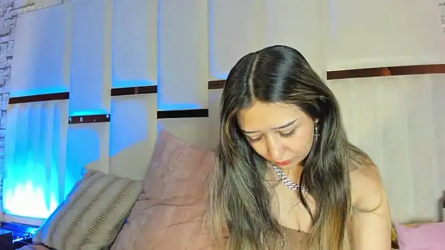 Snapshot of ANLLELOAndANGELA chatting on April 11, 5:17 pm ANLLELOAndANGELA online show from April 11, 5:17 pm