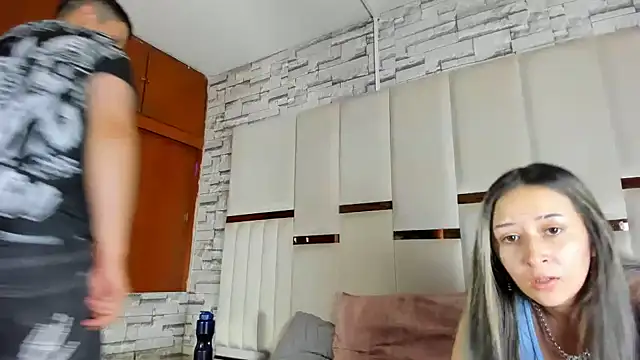 Snapshot of ANLLELOAndANGELA chatting on April 22, 5:47 pm ANLLELOAndANGELA online show from April 22, 5:47 pm