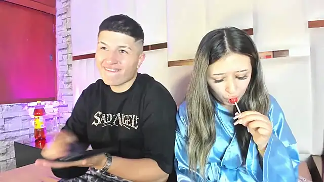 Snapshot of ANLLELOAndANGELA chatting on May 23, 5:39 pm ANLLELOAndANGELA online show from May 23, 5:39 pm