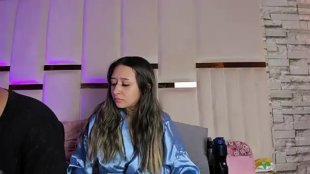 Snapshot of ANLLELOAndANGELA chatting on June 9, 5:13 pm ANLLELOAndANGELA online show from June 9, 5:13 pm