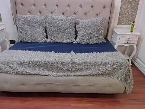 ivet hall online show from October 5, 3:05 am