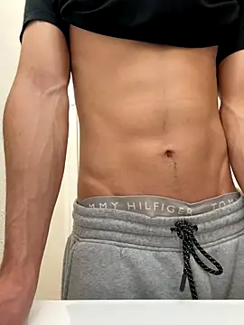 gymratforyouu online show from October 10, 1:04 am