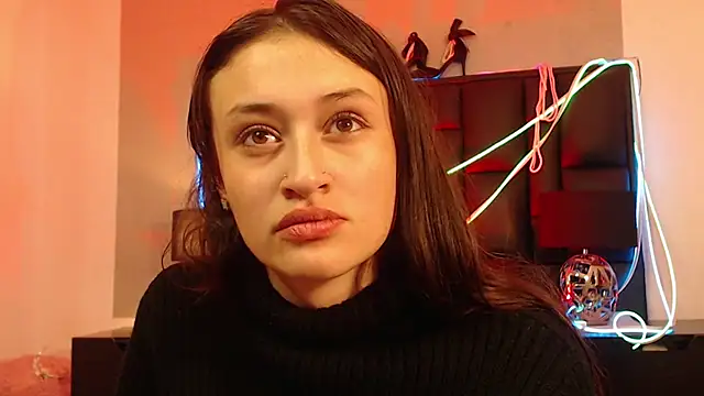 Emily Swiftt online show from October 16, 7:31 am