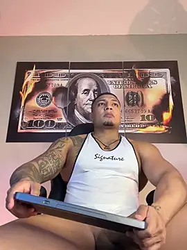 Snapshot of chrizmacgregor chatting on November 8, 1:50 am chrizmacgregor online show from November 8, 1:50 am