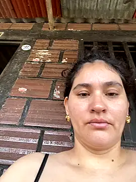 lunasexyhot18 online show from October 7, 4:26 pm