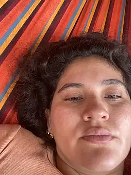 lunasexyhot18 online show from October 15, 4:51 pm