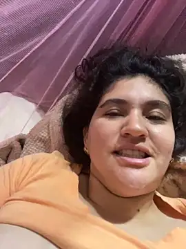 lunasexyhot18 online show from October 18, 6:08 pm