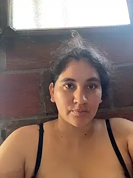 lunasexyhot18 online show from October 24, 7:32 pm