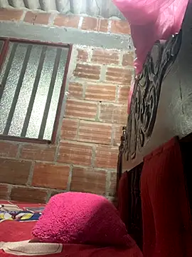 lunasexyhot18 online show from October 26, 7:09 pm