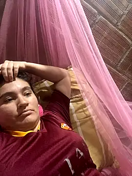 lunasexyhot18 online show from November 6, 12:22 am