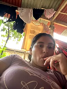 lunasexyhot18 online show from November 7, 10:10 pm