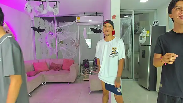 Houseofwarrios online show from September 28, 5:24 am