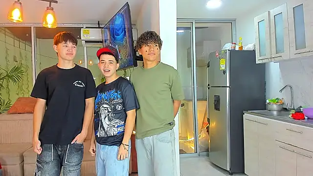 Houseofwarrios online show from March 25, 5:24 am