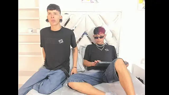 Snapshot of DemianSalvatore chatting on September 30, 12:43 pm DemianSalvatore online show from September 30, 12:43 pm