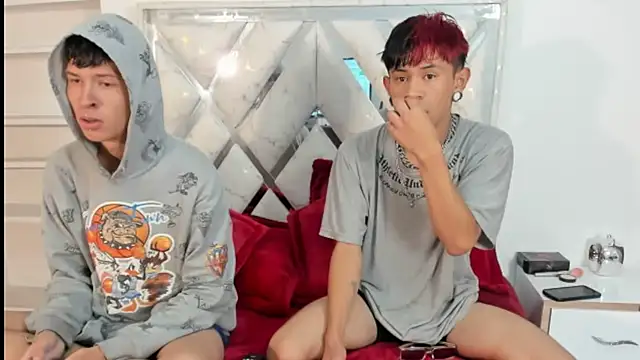 Snapshot of DemianSalvatore chatting on October 20, 2:12 am DemianSalvatore online show from October 20, 2:12 am