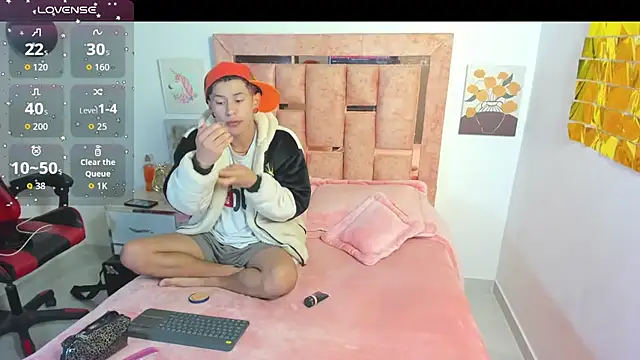 DemianSalvatore online show from January 9, 8:32 pm