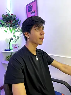 David 925  online show from December 15, 8:02 pm